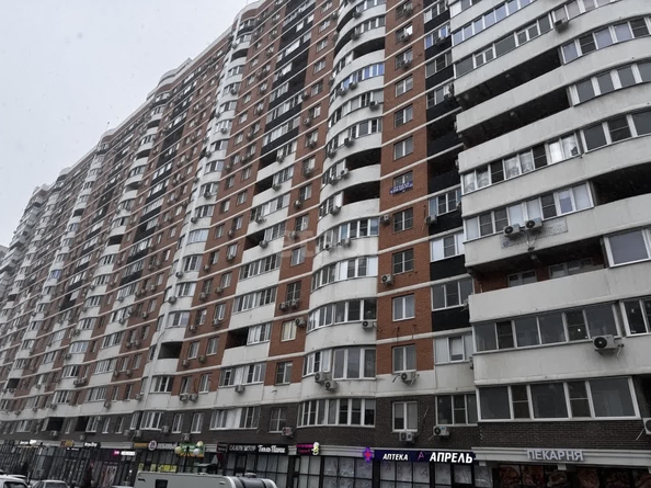 
   Продам 2-комнатную, 58.5 м², Командорская ул, 6

. Фото 12.