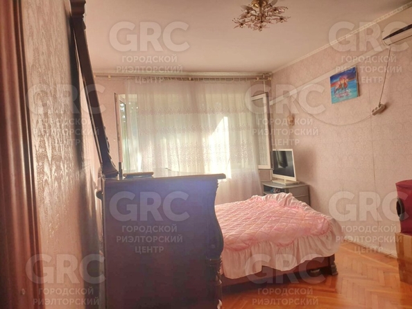 
   Продам 2-комнатную, 50 м², Роз ул, 54

. Фото 3.