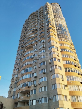 
   Продам 2-комнатную, 62.2 м², Рождественская Набережная ул, 2

. Фото 14.