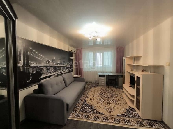 
  Сдам в аренду 1-комнатную квартиру, 45 м², Краснодар

. Фото 2.