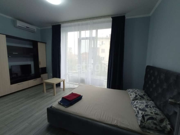 
  Сдам в аренду 1-комнатную квартиру, 45 м², Краснодар

. Фото 1.