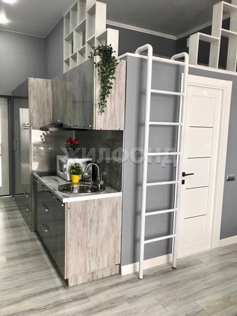 
   Продам 1-комнатную, 32 м², Воскресенская ул, 14/1

. Фото 2.