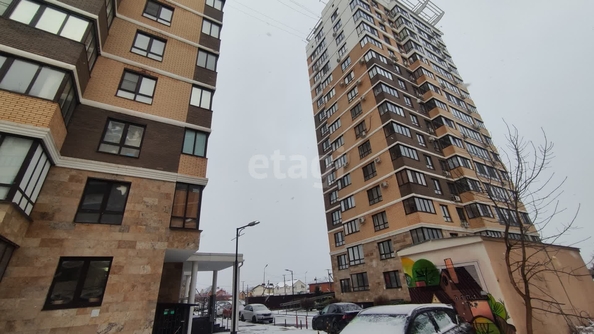 
   Продам 1-комнатную, 42 м², Лаврова ул, 8/5

. Фото 16.