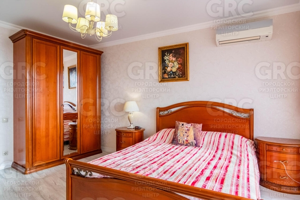 
   Продам 4-комнатную, 140 м², Ленина ул, 219/35

. Фото 32.