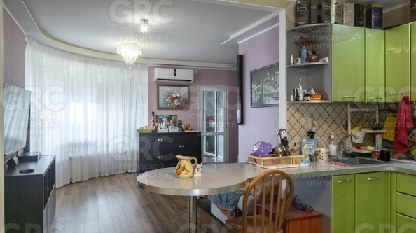 
   Продам 3-комнатный апартамент, 130 м², Виноградная ул, 224/7

. Фото 1.