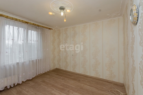 
   Продам 2-комнатную, 51.8 м², 70-летия Октября ул, 4

. Фото 1.