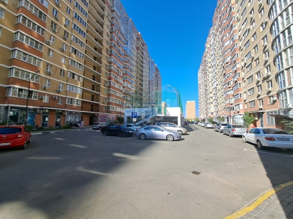 
   Продам 1-комнатную, 39 м², Цезаря Куникова ул, 24/1

. Фото 10.