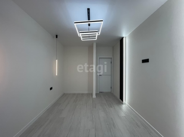 
   Продам 1-комнатную, 32.7 м², Кирилла Россинского ул, 3/1

. Фото 4.