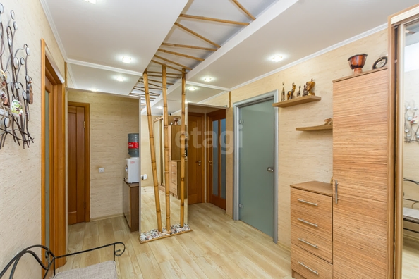 
   Продам 3-комнатную, 94 м², Красных Партизан ул, 4/4

. Фото 6.