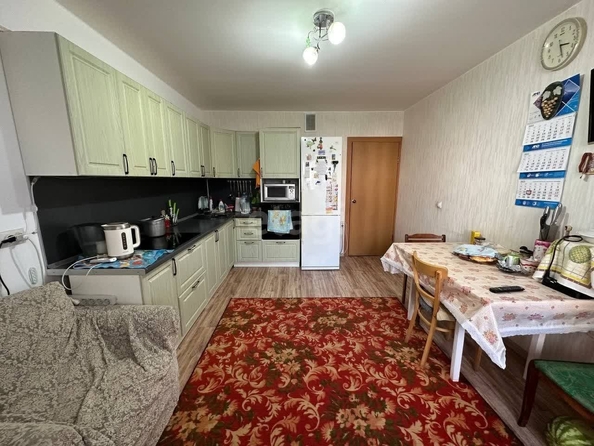 
   Продам 2-комнатную, 61 м², Генерала Трошева Г.Н. ул, 31

. Фото 7.