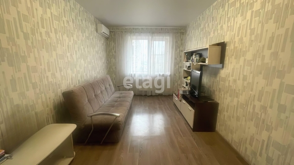 
   Продам 1-комнатную, 34.8 м², Сергея Есенина ул, 149

. Фото 2.