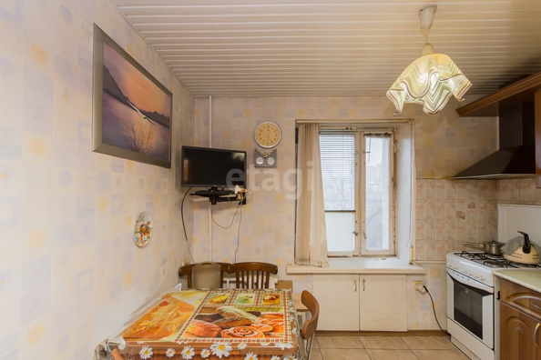 
   Продам 3-комнатную, 58 м², Тургенева ул, 155

. Фото 10.