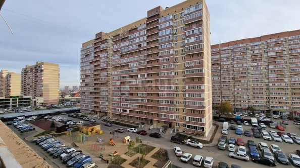 
   Продам 2-комнатную, 61 м², Евгении Жигуленко ул, 3

. Фото 11.