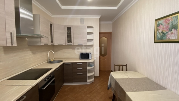 
   Продам 2-комнатную, 50.5 м², Бородинская ул, 10

. Фото 1.