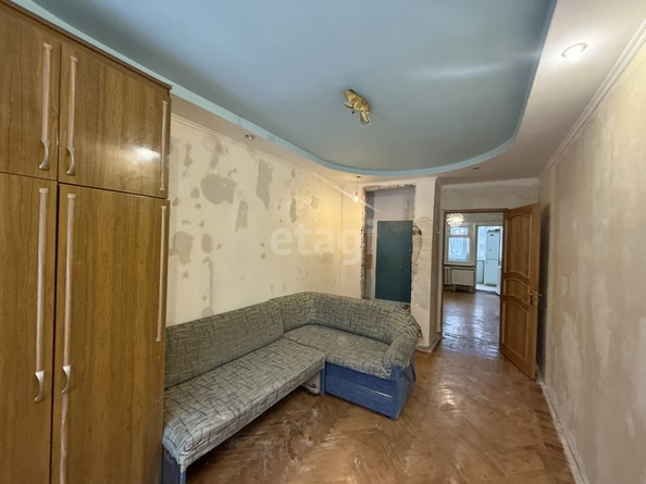 
   Продам 2-комнатную, 43 м², Стасова ул, 143

. Фото 2.