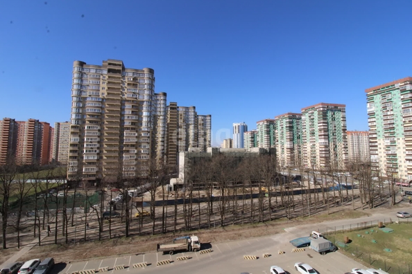 
   Продам 1-комнатную, 44.2 м², 40-летия Победы ул, 184/1

. Фото 13.