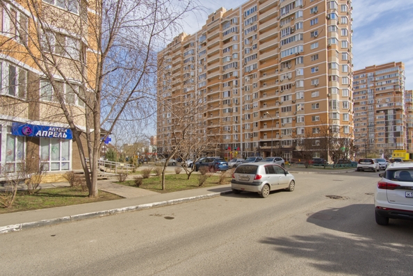 
   Продам 3-комнатную, 84 м², Архитектора Петина ул

. Фото 7.