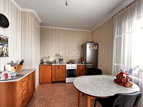 
   Продам 2-комнатную, 65 м², Лавочкина (Пашковский жилой массив т ул, 25

. Фото 2.