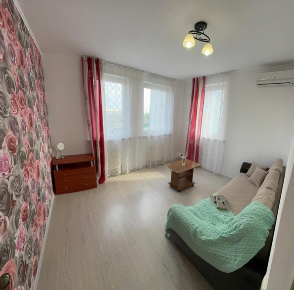 
  Продается 2-комн. квартира, 59 м², Таманская ул, д. 121к2
. Фото 8.