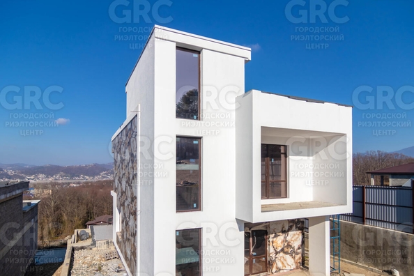 
   Продам дом, 349.8 м², Сочи

. Фото 2.
