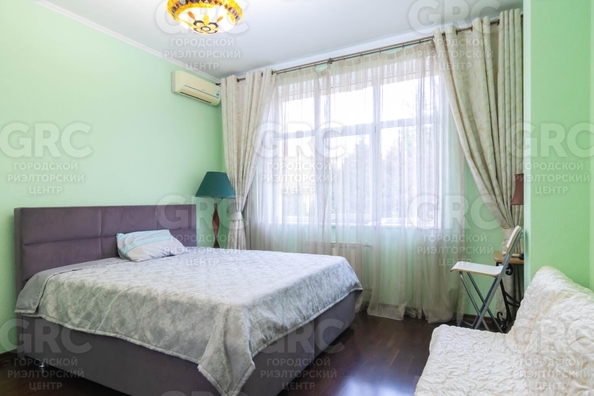 
   Продам дом, 280 м², Сочи

. Фото 7.