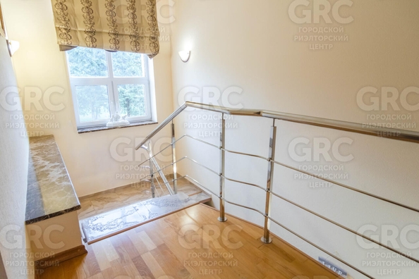 
   Продам дом, 280 м², Сочи

. Фото 12.