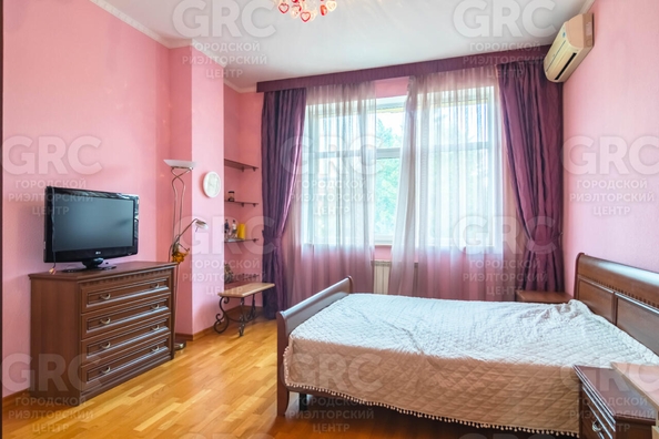 
   Продам дом, 280 м², Сочи

. Фото 14.