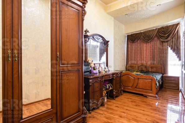 
   Продам 2-комнатную, 59 м², Пластунская ул, 194б

. Фото 1.