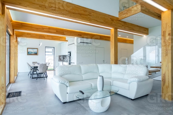 
   Продам коттедж, 280 м², Сочи

. Фото 18.