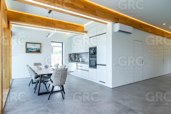 
   Продам коттедж, 280 м², Сочи

. Фото 19.