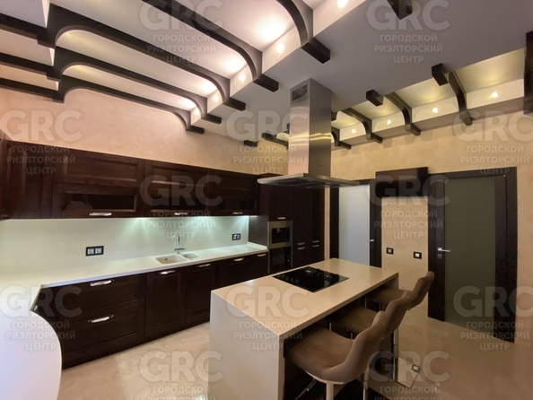 
   Продам дом, 500 м², Сочи

. Фото 10.
