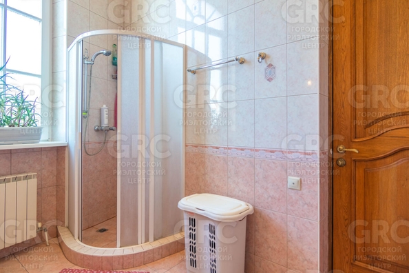
   Продам дом, 400 м², Сочи

. Фото 17.