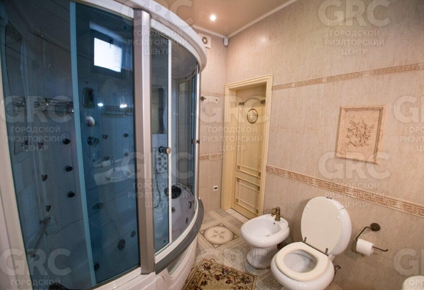 
   Продам 4-комнатную, 185 м², Виноградная ул, 53/15

. Фото 13.