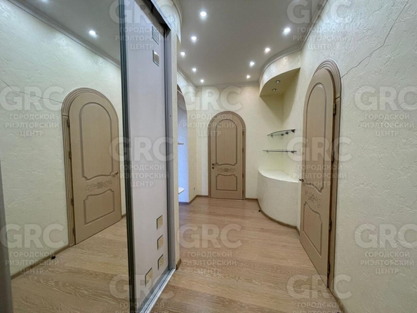 
   Продам 6-комнатную, 376 м², Курортный пр-кт, 94/27

. Фото 18.
