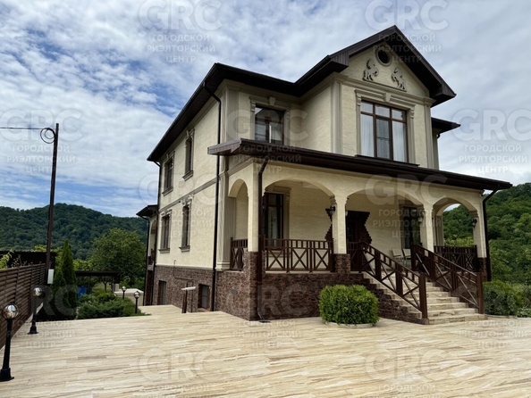 
   Продам дом, 382 м², Сочи

. Фото 2.