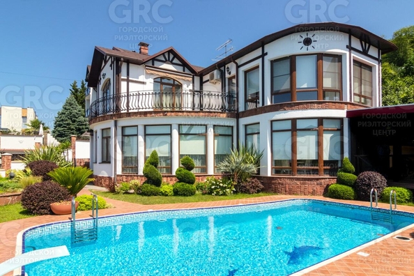 
   Продам дом, 270 м², Сочи

. Фото 1.