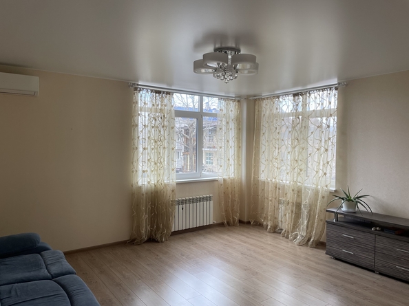 
  Продается 2-комн. квартира, 79 м², Гребенская ул, д. 66
. Фото 4.