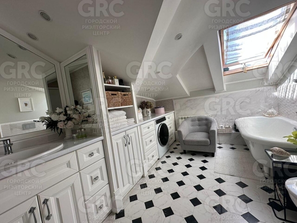
  Продается 4-комн. квартира, 100 м², Советская ул, д. 57
. Фото 21.