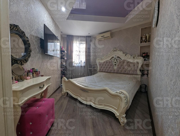 
  Продается 2-комн. квартира, 52 м², Голенева ул, д. 17/5
. Фото 2.