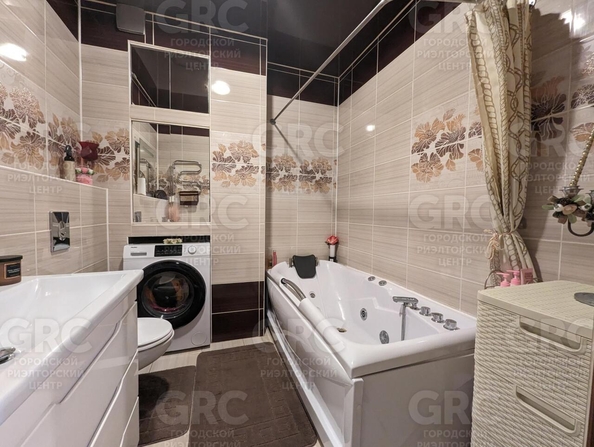 
  Продается 2-комн. квартира, 52 м², Голенева ул, д. 17/5
. Фото 14.