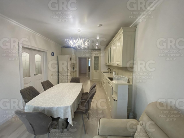 
  Продается 2-комн. квартира, 120 м², Чайковского ул, д. 23
. Фото 4.