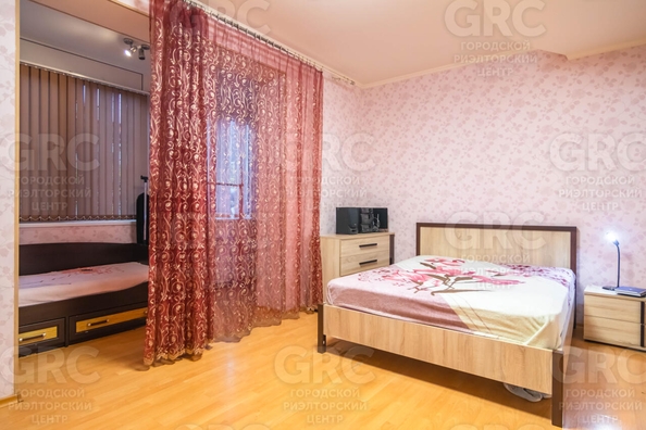 
  Продается 3-комн. квартира, 100 м², Грибоедова ул, д. 30
. Фото 8.