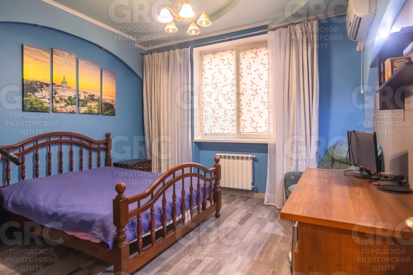 
  Продается 3-комн. квартира, 100 м², Грибоедова ул, д. 30
. Фото 10.
