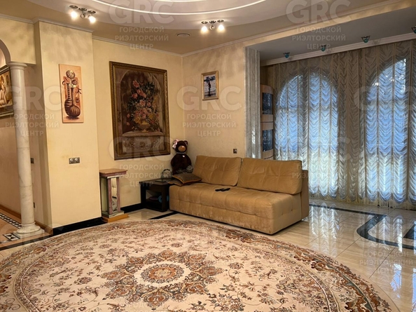 
  Продается 4-комн. квартира, 110 м², Советская ул, д. 46
. Фото 1.