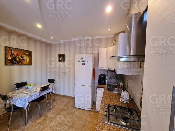 
  Продается 2-комн. квартира, 68.9 м², Клубничная ул, д. 88
. Фото 10.