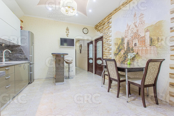 
  Продается 3-комн. квартира, 100 м², Клубничная ул, д. 8а
. Фото 8.