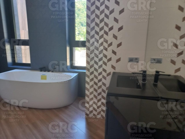
  Продается дом, 350 м², Сочи
. Фото 30.