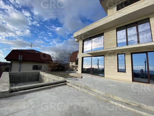 
  Продается дом, 300 м², Сочи
. Фото 2.