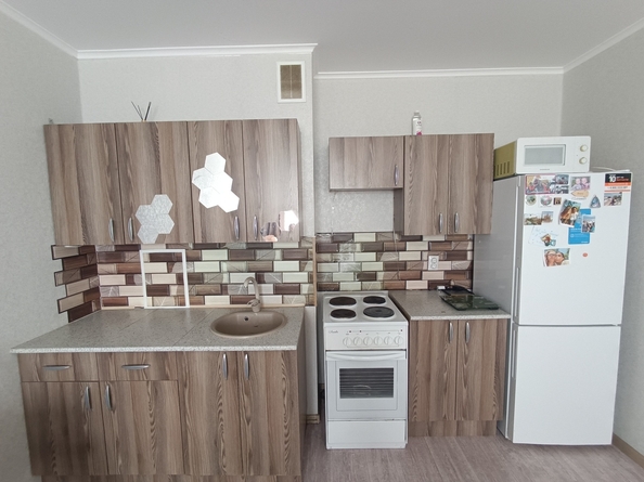 
   Продам 1-комнатную, 42 м², Ленина ул, 233

. Фото 6.