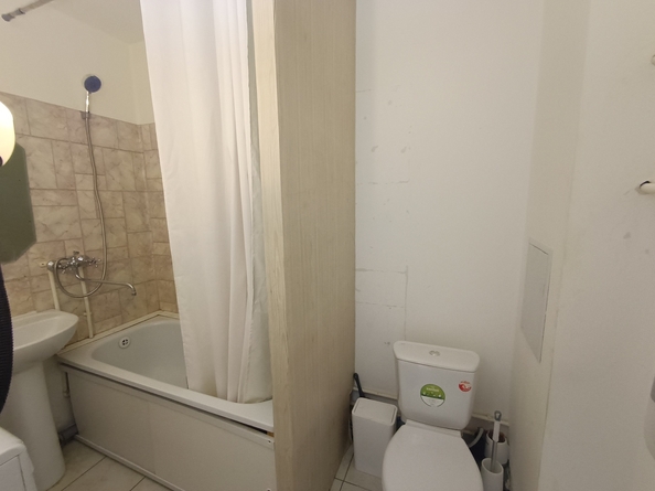 
   Продам 1-комнатную, 42 м², Ленина ул, 233

. Фото 7.